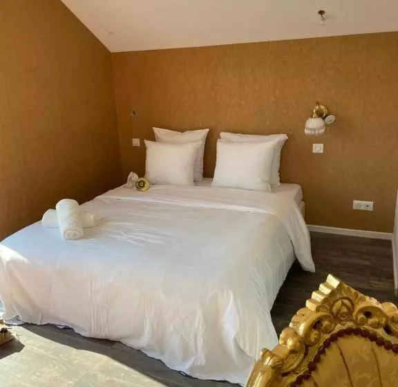 Majatalo Basel Airport Stay