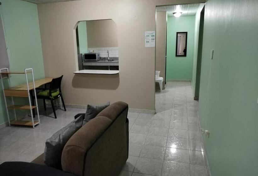 ペンション La Casa Buena Esperanza