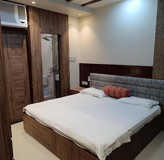 پانسیون Rudraksha Inn