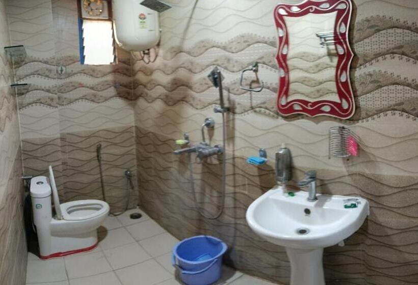 پانسیون Rudraksha Inn