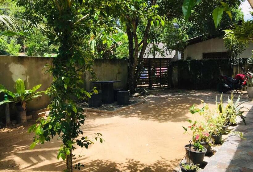 پانسیون Way Point Surf House 1