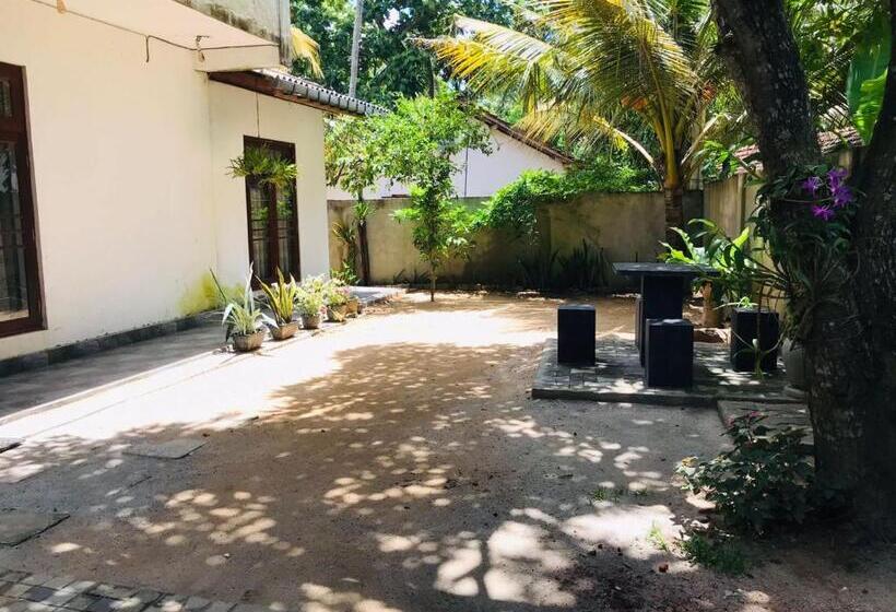 پانسیون Way Point Surf House 1