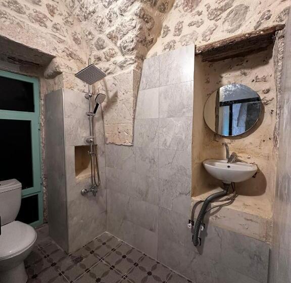 Petra Hotel & Coffee House