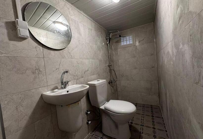 Petra Hotel & Coffee House