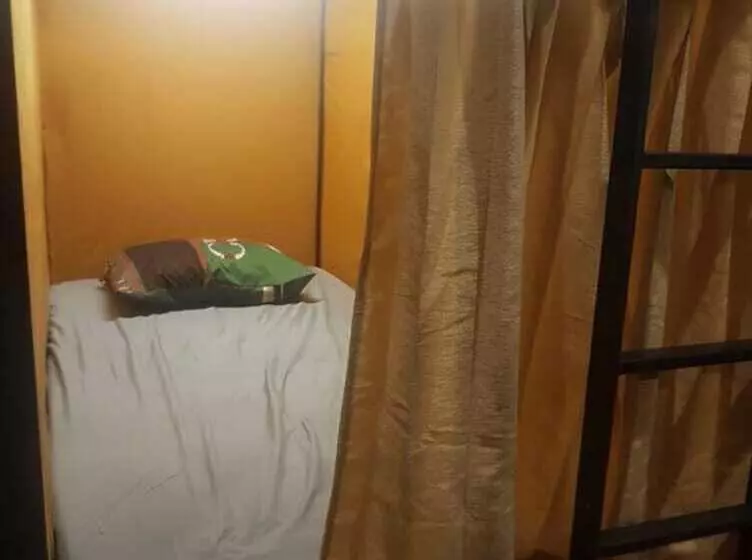 Rubikz Hostel & Cafe