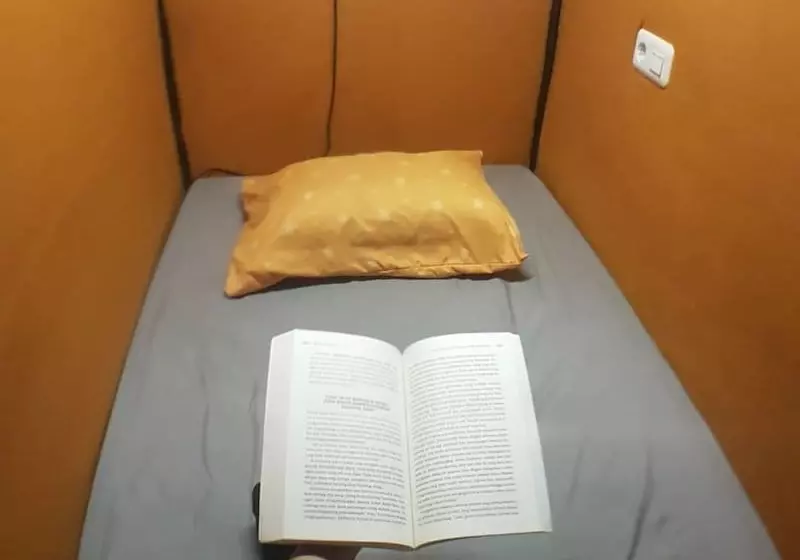 Rubikz Hostel & Cafe