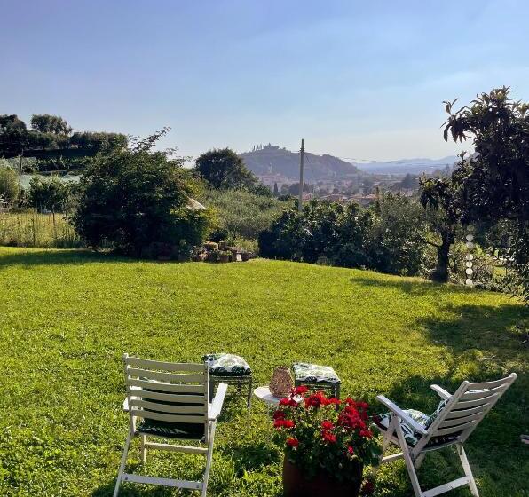 Villa Marta Bed And Breakfast