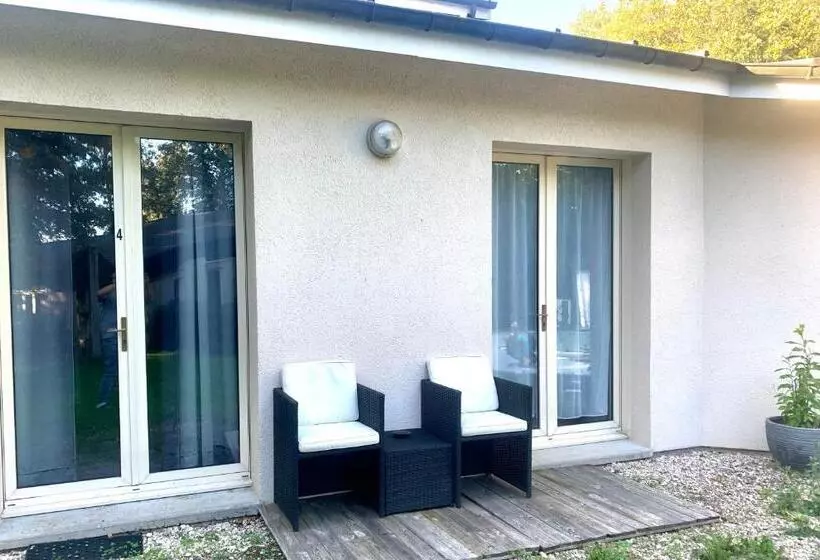 ベッドアンドブレックファースト Chambre D’hôtes Le Prieuré