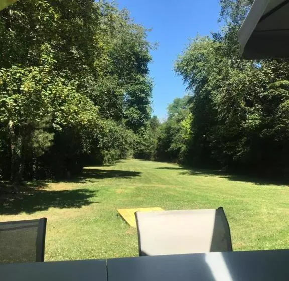 ベッドアンドブレックファースト Chambre D’hôtes Le Prieuré