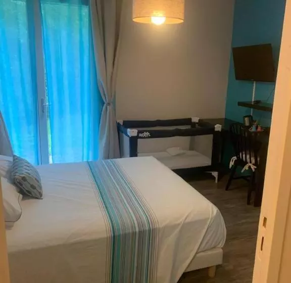 ベッドアンドブレックファースト Chambre D’hôtes Le Prieuré