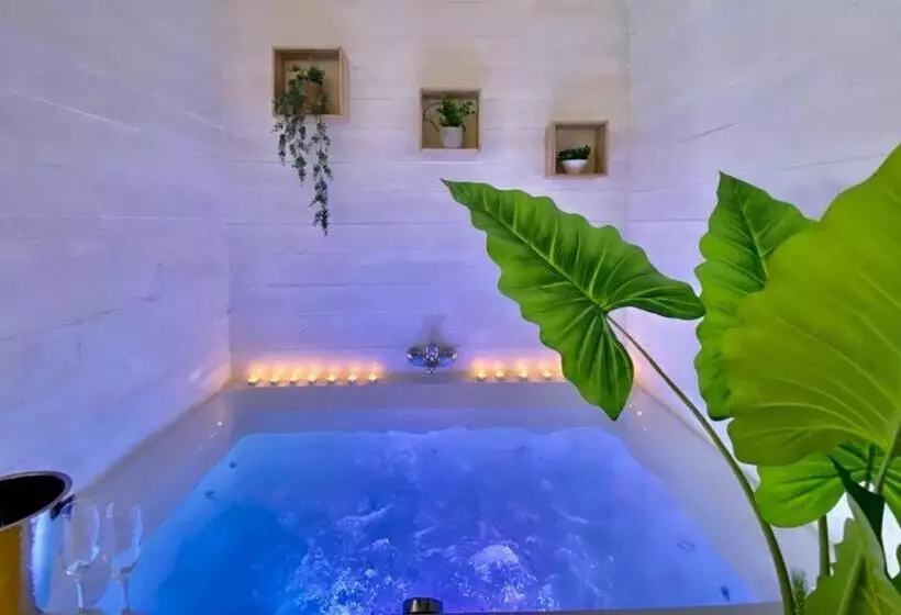 Aamiaismajoitus (B&B) Le Sanglier Amoureux