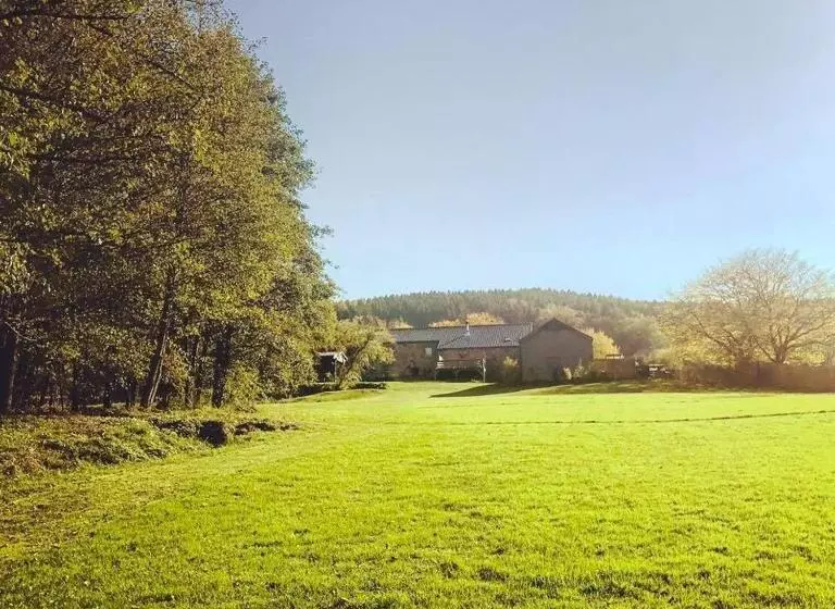 Aamiaismajoitus (B&B) Le Sanglier Amoureux