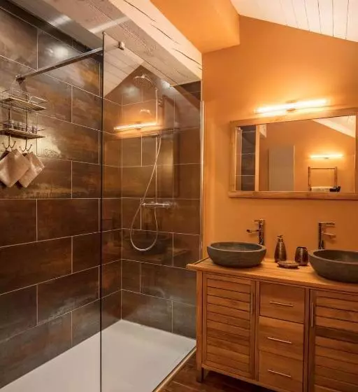 Aamiaismajoitus (B&B) Le Sanglier Amoureux