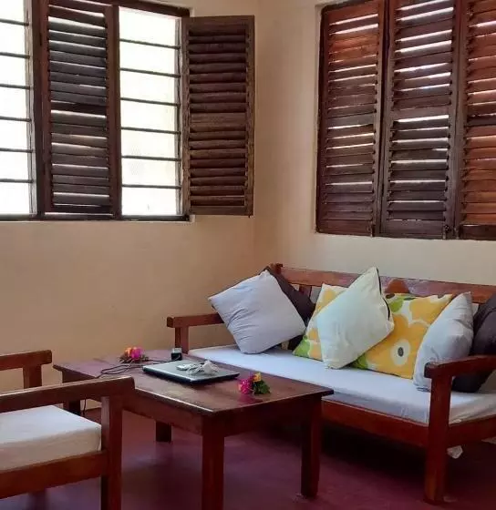 Aamiaismajoitus (B&B) Naraha Beach House