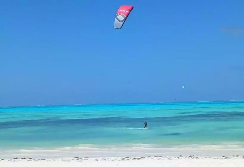 Aamiaismajoitus (B&B) Naraha Beach House