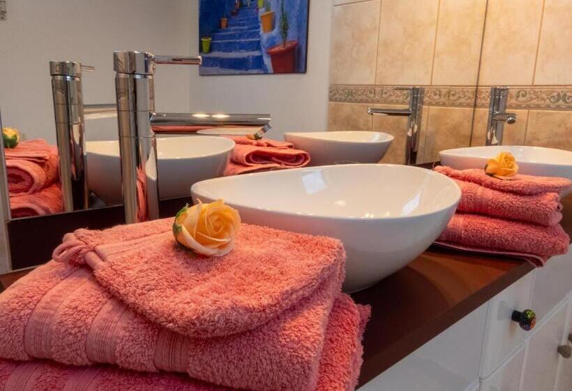 Bed and Breakfast Reves De Baie Accueillant, Paisible, Vue Panoramique Exceptionnelle