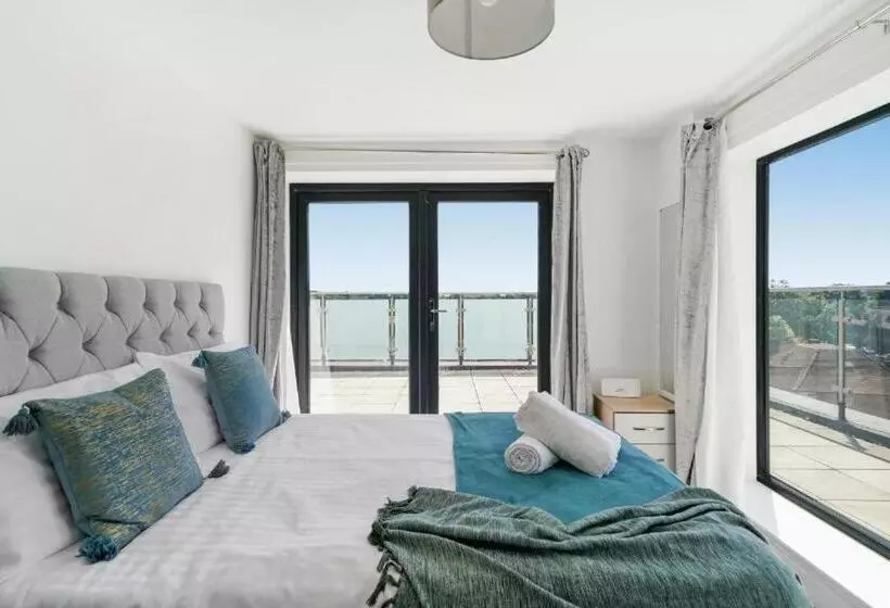 Heathrow Haven: Stylish Apartments In The Heart Of Slough