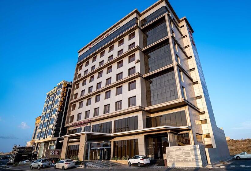 ホテル Best Western Plus Danat Almansak