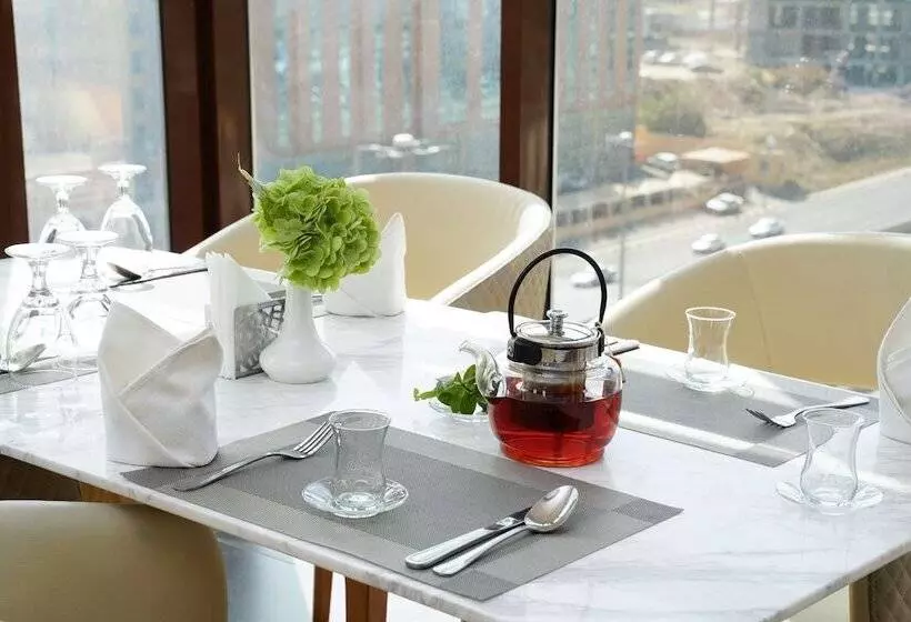 Hotelli Best Western Plus Danat Almansak