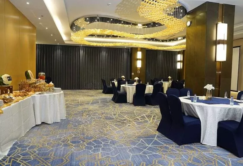 Hotelli Best Western Plus Danat Almansak