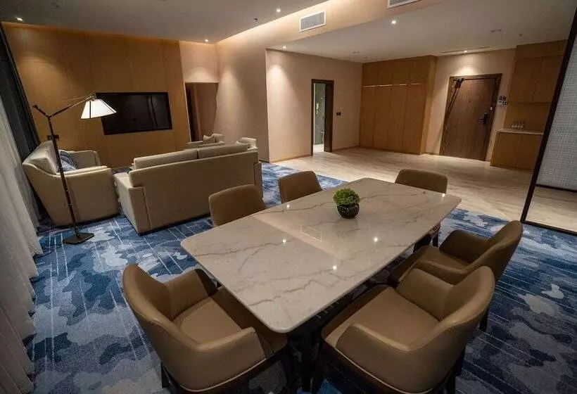 Hotelli Best Western Plus Danat Almansak