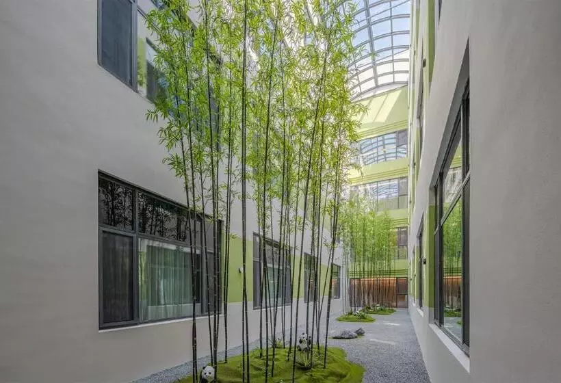 Hotelli Holiday Inn Express Dandong City Center, An Ihg