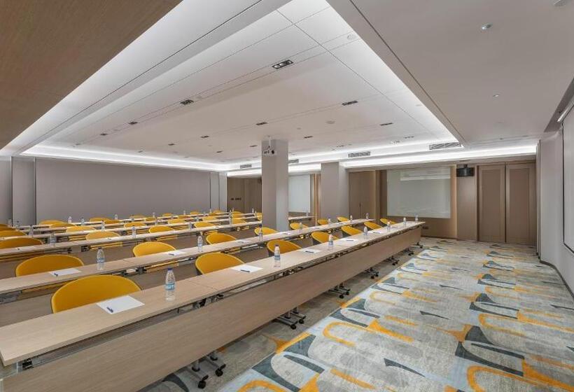 호텔 Holiday Inn Express Dandong City Center, An Ihg