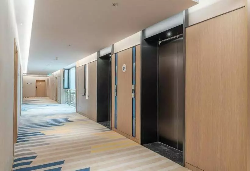 Hotelli Holiday Inn Express Dandong City Center, An Ihg