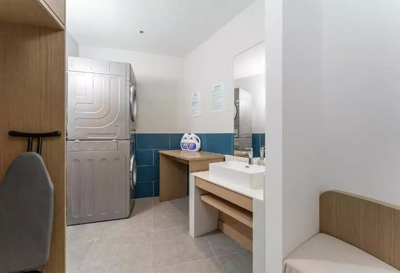 Hotelli Holiday Inn Express Dandong City Center, An Ihg