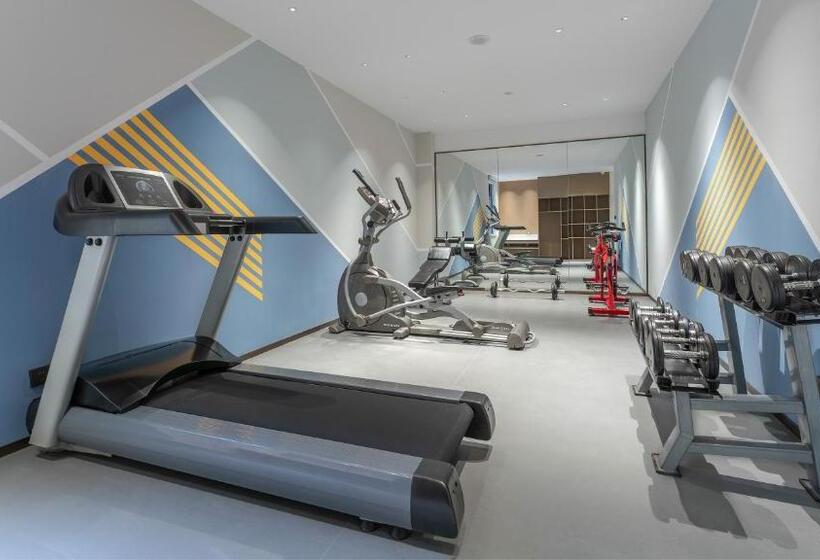 호텔 Holiday Inn Express Dandong City Center, An Ihg