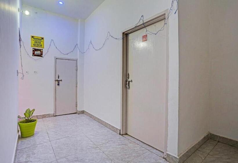 בית מלון כפרי Oyo Ajay Guest House