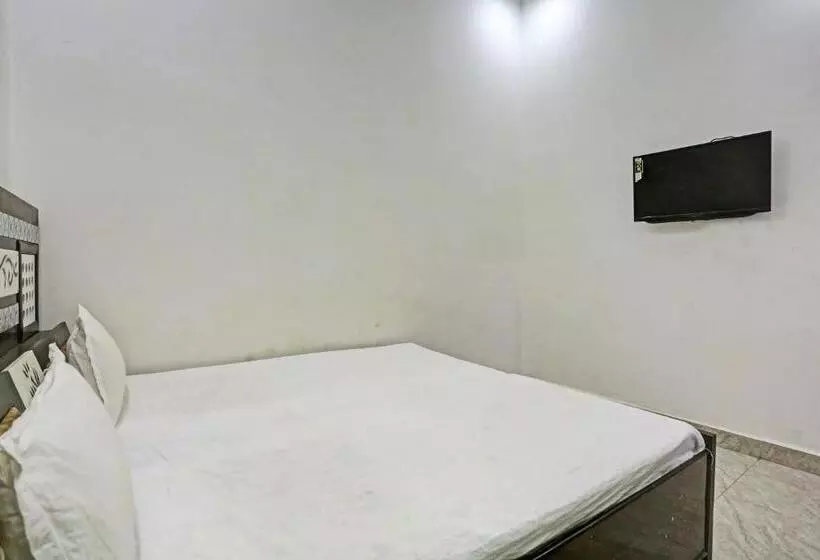 ホテル Oyo Ajay Guest House