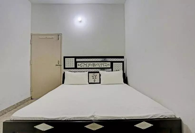 ホテル Oyo Ajay Guest House