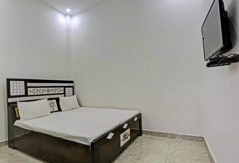 ホテル Oyo Ajay Guest House