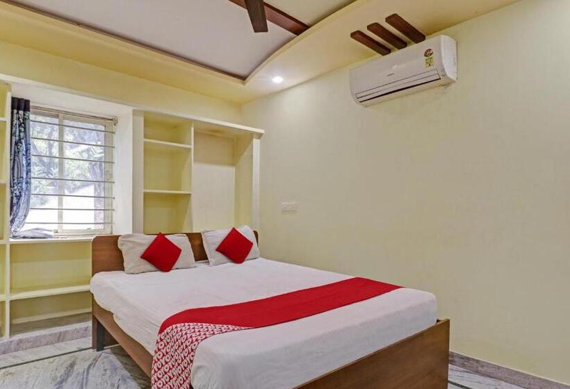 Отель Oyo Flagship Bgs Guest House