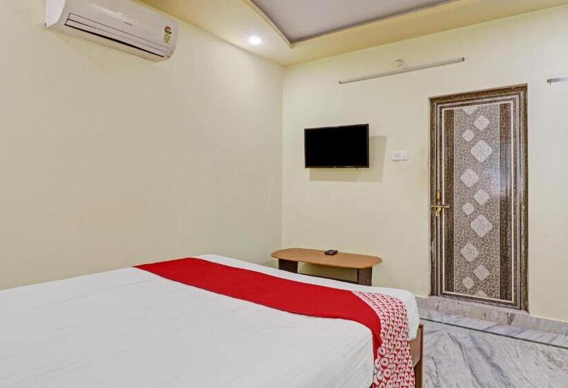 Отель Oyo Flagship Bgs Guest House