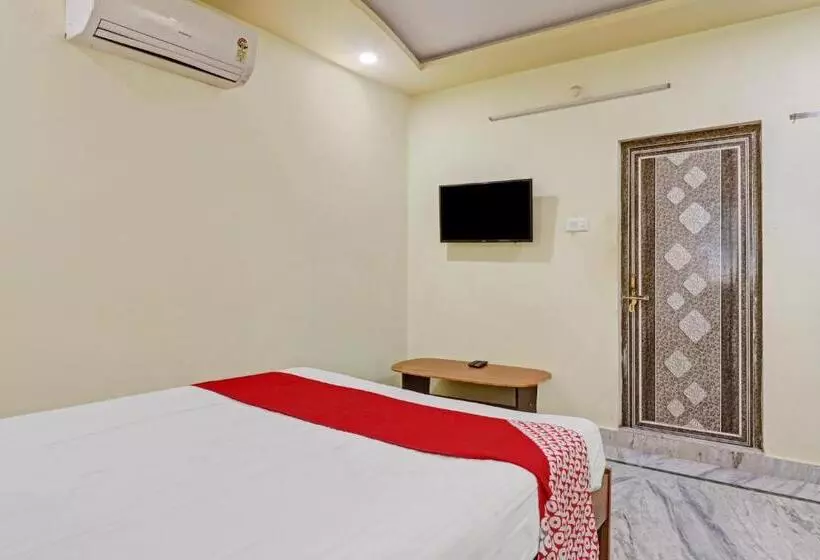 ホテル Oyo Flagship Bgs Guest House