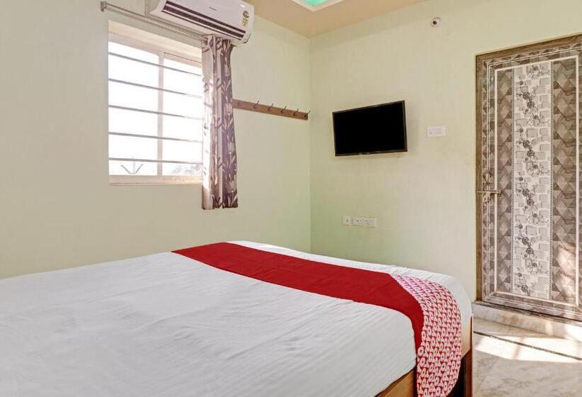 Отель Oyo Flagship Bgs Guest House