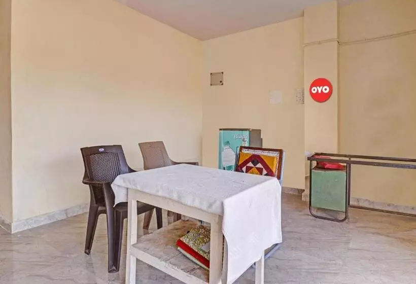 ホテル Oyo Flagship Bgs Guest House