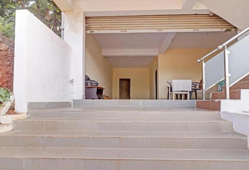 Отель Oyo Flagship Bgs Guest House