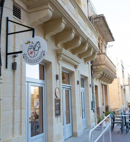 هتل The White Knight Premium Boutique