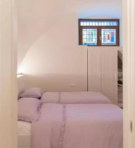 Majatalo La Curt Guest House