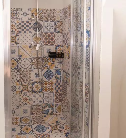 Majatalo La Curt Guest House