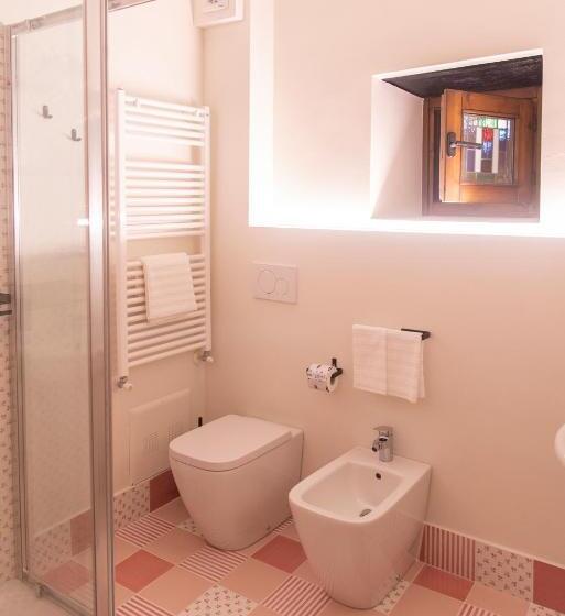 פנסיון La Curt Guest House