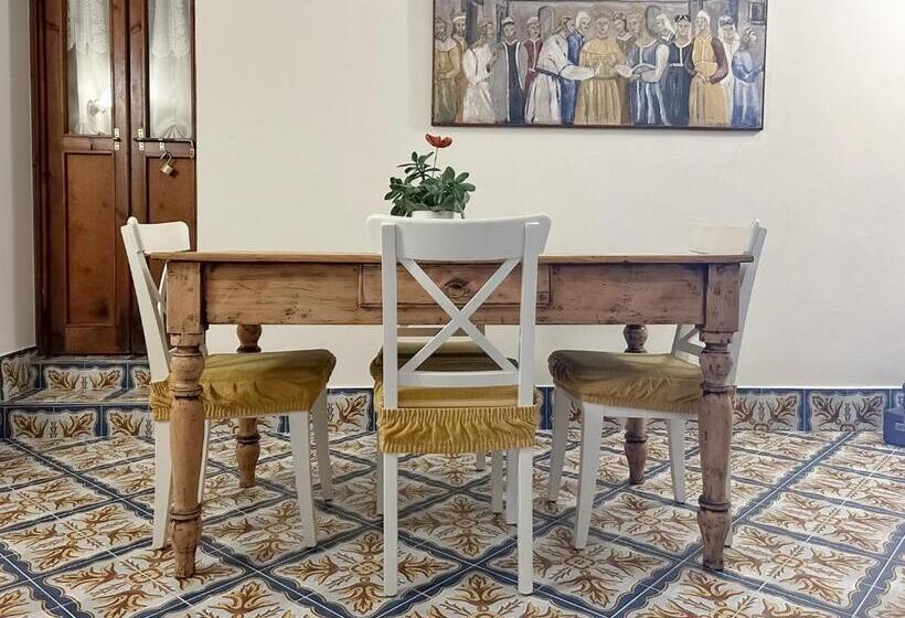 פנסיון La Curt Guest House