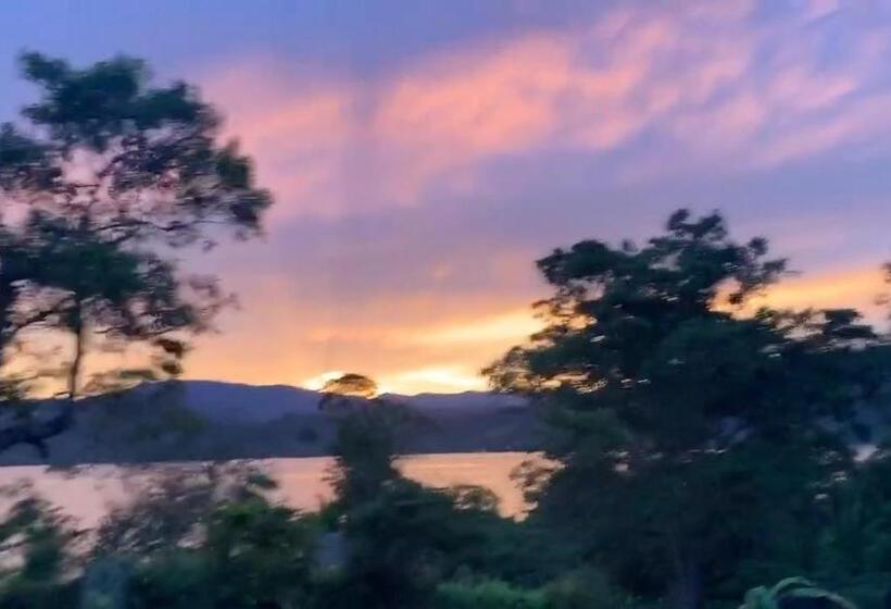 پانسیون La Posada De Sauce