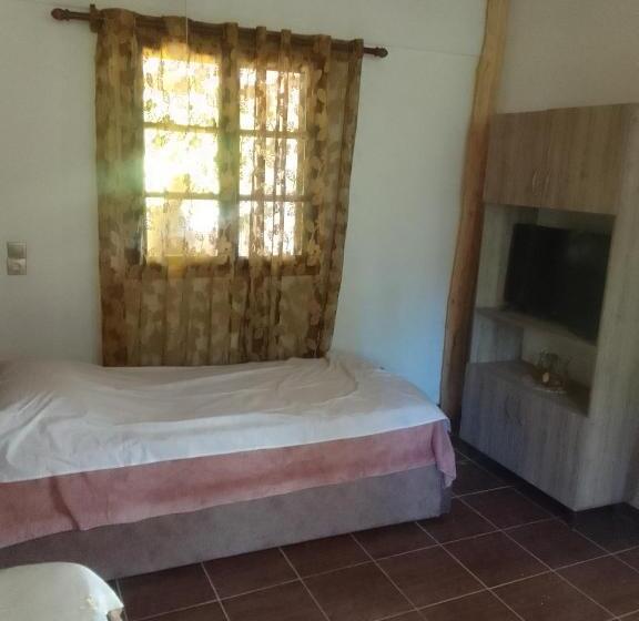 پانسیون Shtepia E Llambros