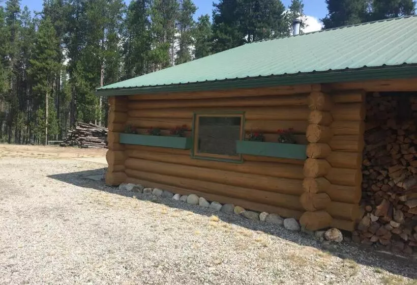 ペンション Valemount Mountain Retreat Guesthouse