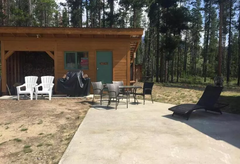 ペンション Valemount Mountain Retreat Guesthouse