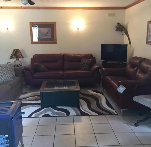 ペンション Valemount Mountain Retreat Guesthouse